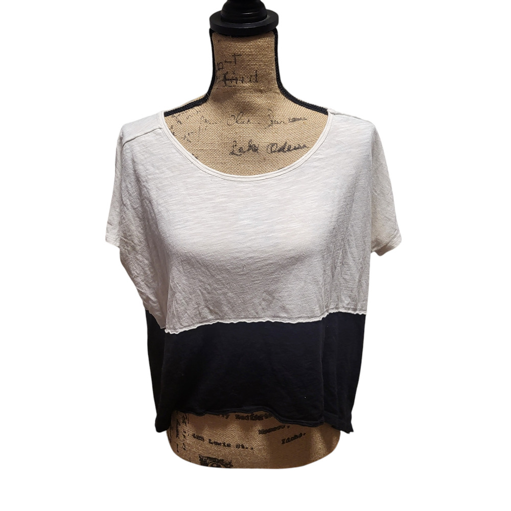 TP short sleeve black and white top, size xs
